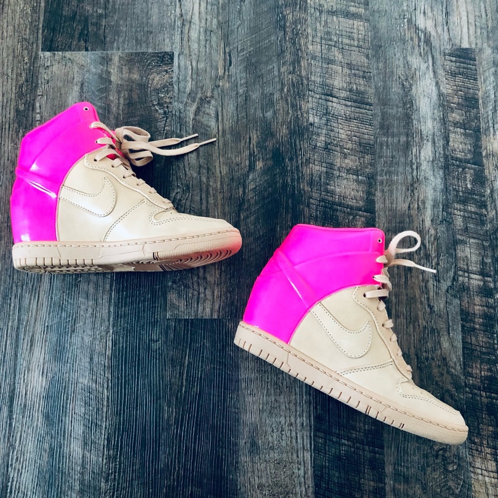 Nike Women's High Top Dunk Sneakers